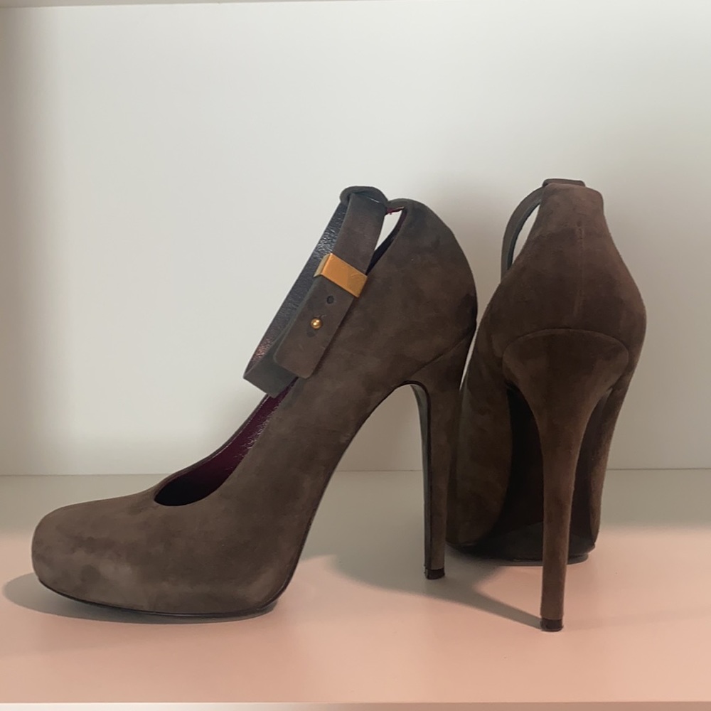 CELINE Paris Stilettos in Gray Suede - Picture 2 of 6